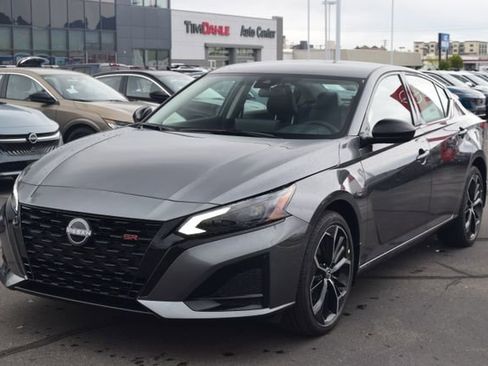 New 2026 Nissan Altima 2.5 SR image 4