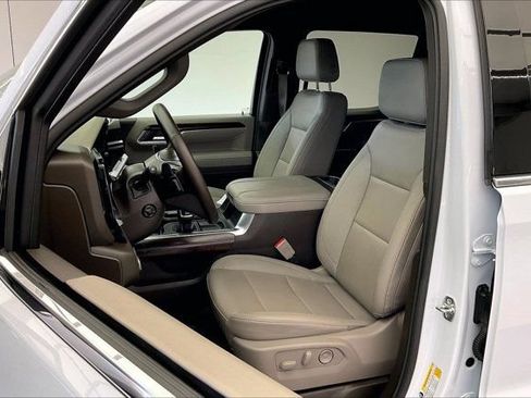 Used 2026 GMC Sierra 1500 SLT w/ SLT Premium Package AWD/4WD image 17