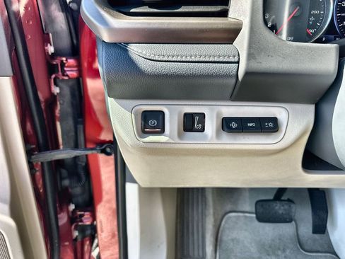 Certified 2023 GMC Acadia Denali w/ Denali Ultimate Package image 18