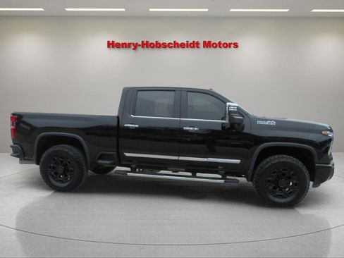 Used 2024 Chevrolet Silverado 2500 High Country image 9