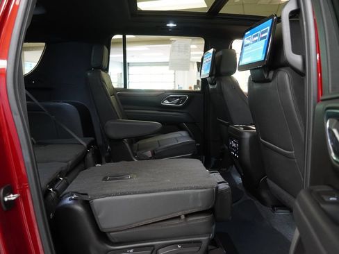Used 2024 Chevrolet Suburban High Country w/ Advanced Technology Package AWD/4WD image 38