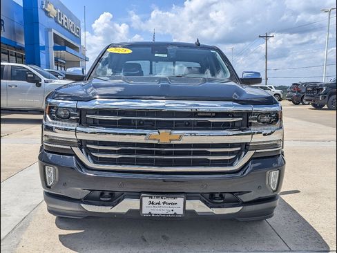Used 2018 Chevrolet Silverado 1500 High Country AWD/4WD image 11