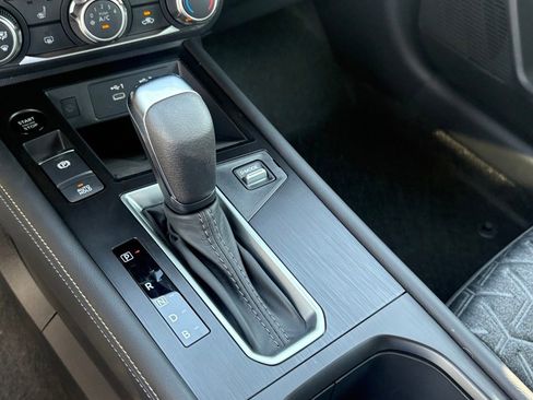 New 2025 Nissan Kicks SV w/ SV Premium Package image 12