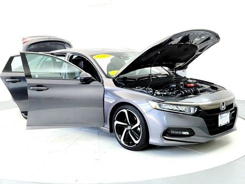 Used 2019 Honda Accord Sport image 12
