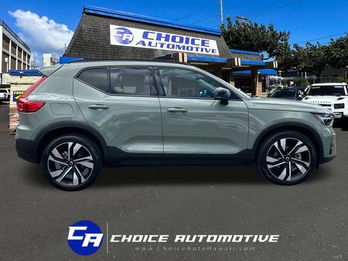 Used 2023 Volvo XC40 B5 Ultimate w/ Protection Package Premier AWD/4WD image 8
