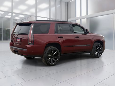 Used 2019 Cadillac Escalade Premium Luxury image 6