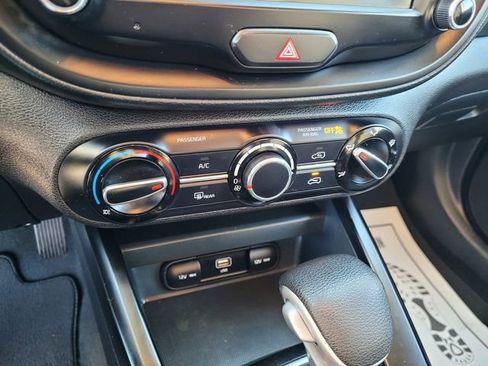 Used 2024 Kia Soul LX w/ Option Group 015 FWD image 16