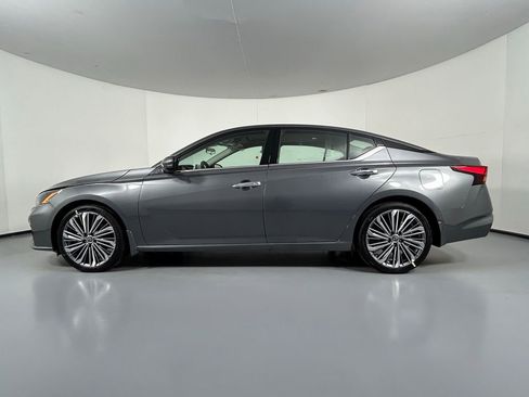 Used 2025 Nissan Altima 2.5 SL image 4