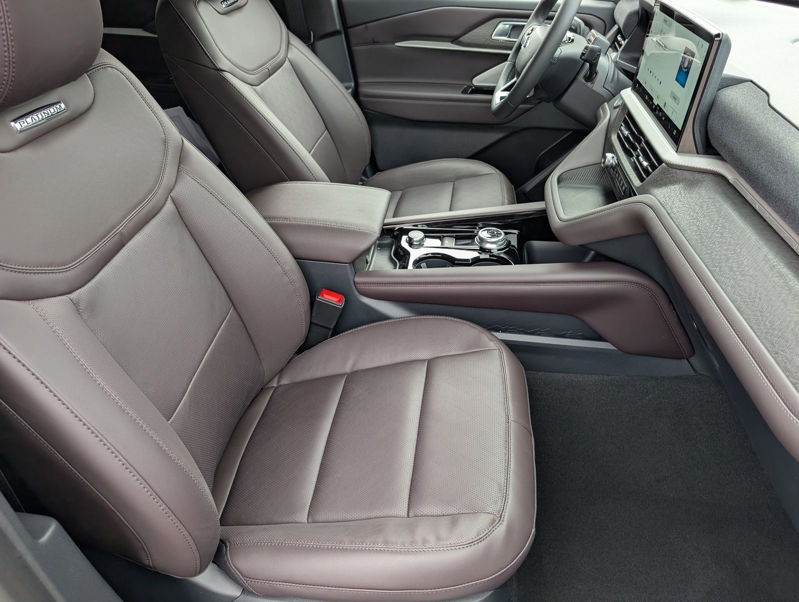 New 2026 Ford Explorer Platinum RWD image 28