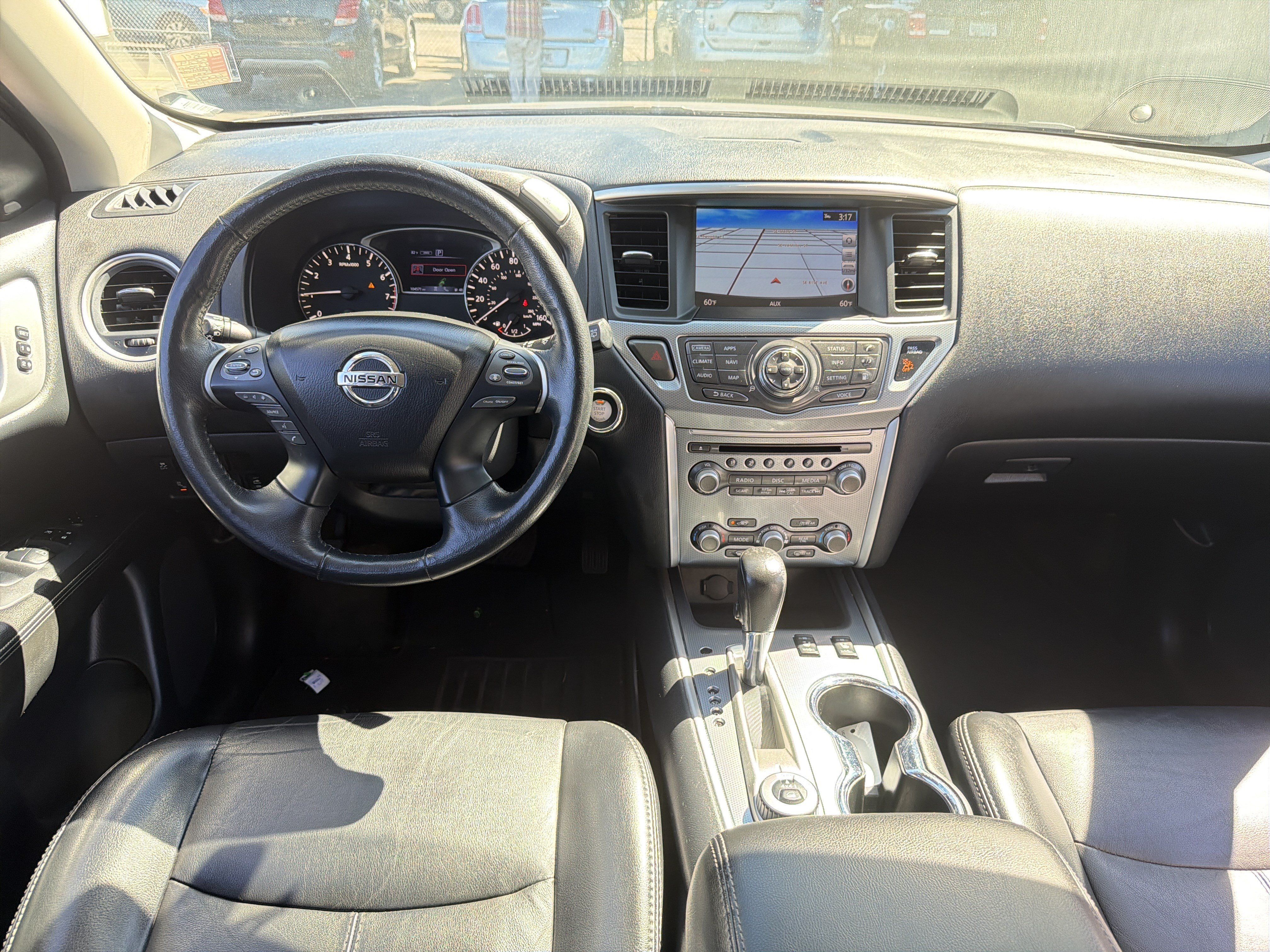 Used 2019 Nissan Pathfinder SL AWD/4WD image 4