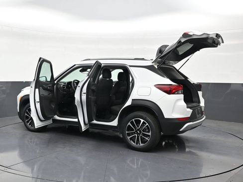 Used 2025 Chevrolet TrailBlazer LT FWD image 31