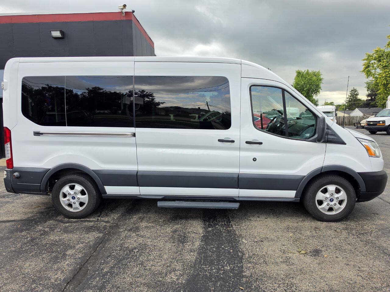 Used 2018 Ford Transit 350 XLT RWD image 1