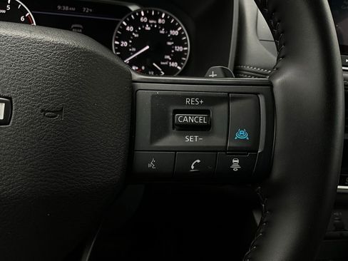 Used 2025 Nissan Rogue SV image 34