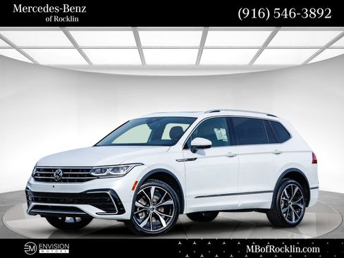Used 2024 Volkswagen Tiguan SEL R-Line image 1