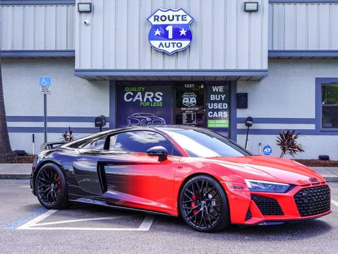 Used 2020 Audi R8 V10 w/ Carbon Exterior Package AWD/4WD image 4