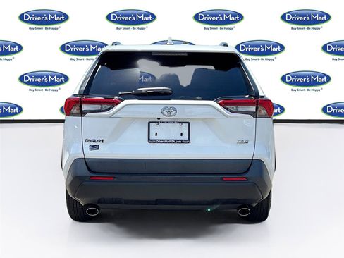 Used 2023 Toyota RAV4 XLE w/ Convenience Package FWD image 6