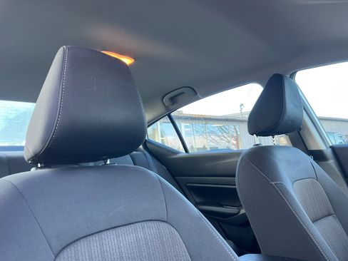 Used 2024 Nissan Altima 2.5 SV image 15