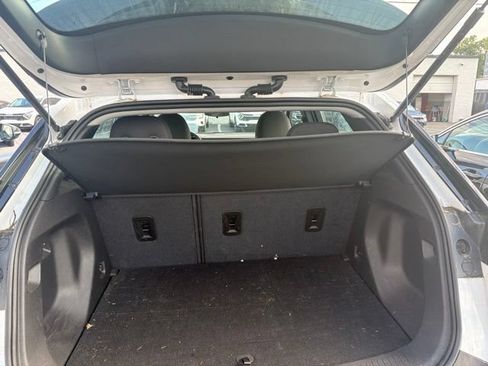 Used 2023 Chevrolet Bolt EUV LT w/ Driver Confidence Package FWD image 8