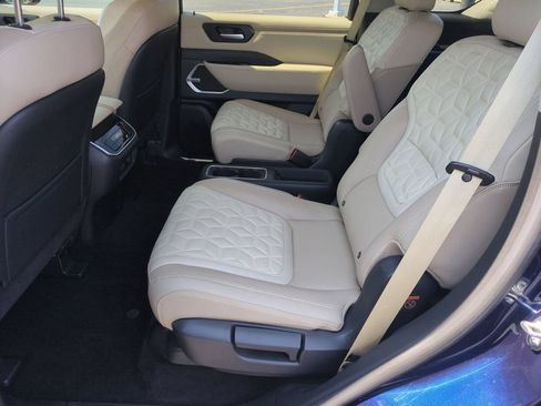 Used 2025 Nissan Armada Platinum AWD/4WD image 26