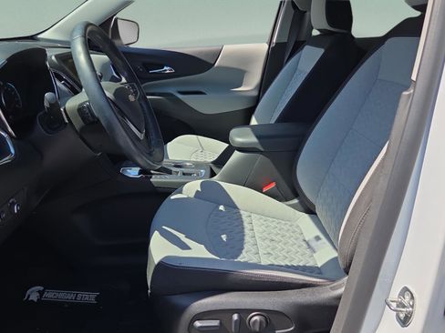 Used 2023 Chevrolet Equinox LT image 9