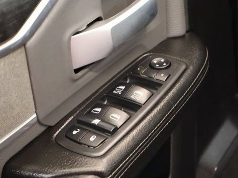 Used 2019 RAM 2500 Big Horn image 9