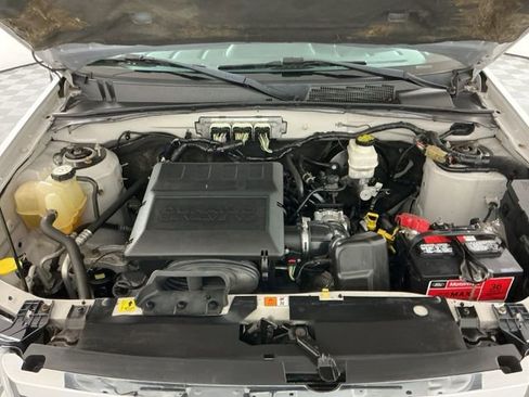 Used 2011 Ford Escape Limited w/ 302A Rapid Spec Order Code image 31