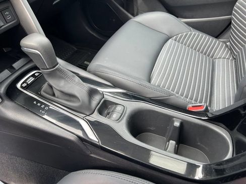 Used 2025 Toyota Corolla Cross AWD Hybrid w/ Convenience Package image 27
