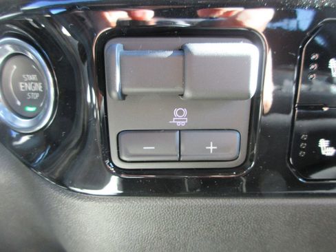 New 2026 GMC Sierra 2500 SLE w/ SLE Value Package; image 19