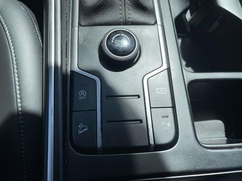 Certified 2022 Kia Sorento S w/ Panoramic Sunroof Package FWD image 39