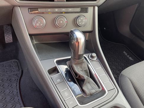 Used 2019 Volkswagen Jetta S w/ Driver Assistance Package FWD image 21