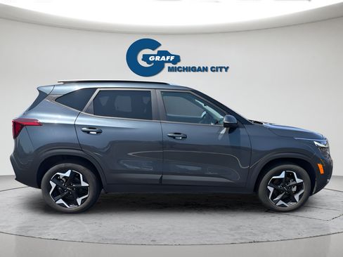 Used 2025 Kia Seltos S FWD image 6