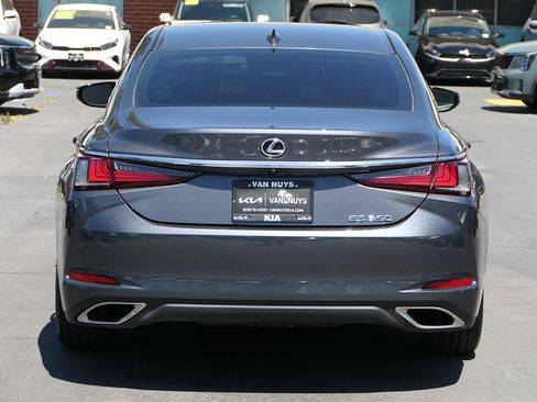 Used 2024 Lexus ES 350 w/ Premium Package FWD image 5