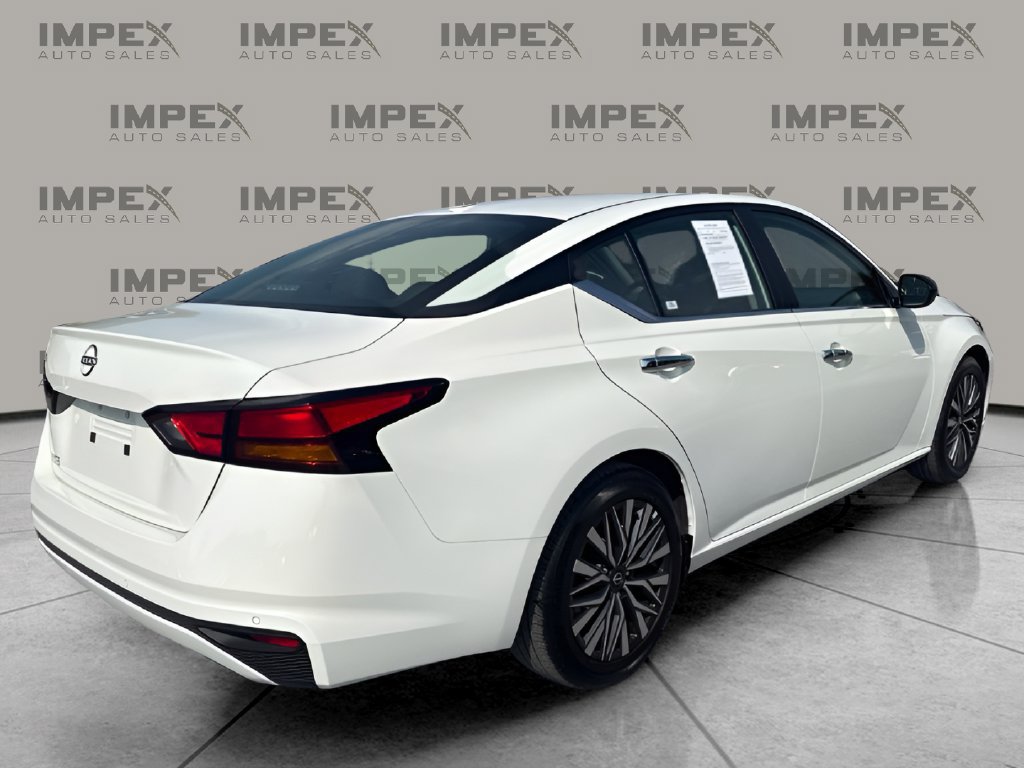 Used 2025 Nissan Altima 2.5 SV FWD image 5