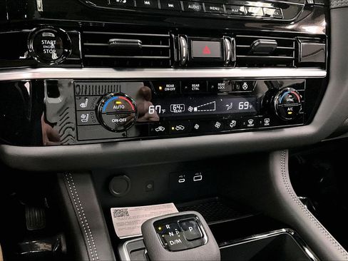 New 2025 Nissan Pathfinder Platinum w/ Lighting Package (N93) AWD/4WD image 26