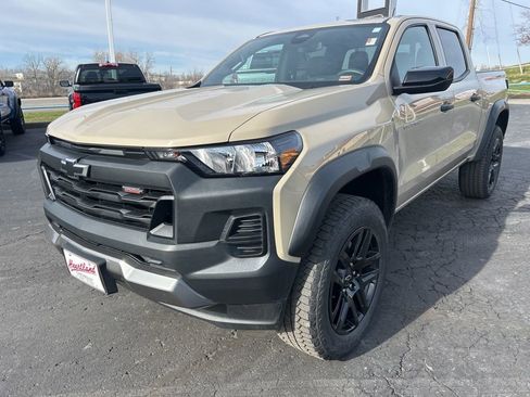 Used 2024 Chevrolet Colorado Trail Boss w/ Advanced Trailering Package image 9