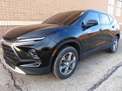 Used 2023 Chevrolet Blazer LT FWD image 6