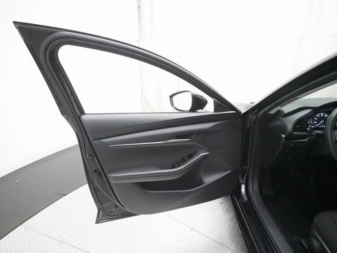 Used 2025 MAZDA MAZDA3 s image 27