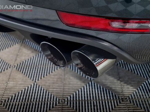 Used 2018 Porsche Macan Turbo image 30