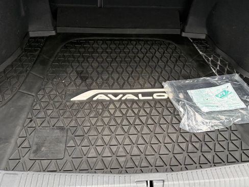 Used 2019 Toyota Avalon Touring image 23