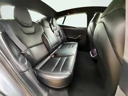 Used 2022 Tesla Model S AWD/4WD image 35