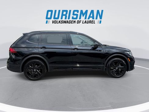 Used 2024 Volkswagen Tiguan SE R-Line AWD/4WD image 9