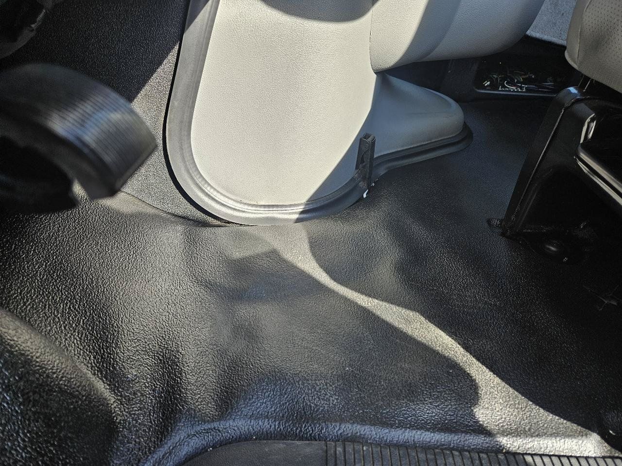 Used 2023 Ford E-350 and Econoline 350 Super Duty w/ Power Windows & Locks Group RWD image 7