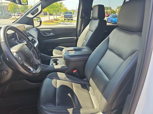 Used 2022 Chevrolet Tahoe Z71 w/ Luxury Package image 14