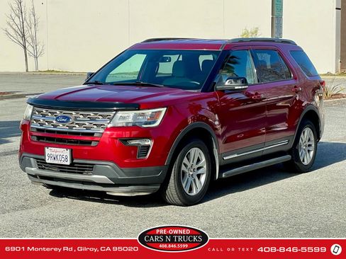 Used 2018 Ford Explorer XLT w/ Equipment Group 201A image 3