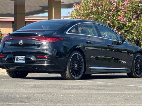 New 2026 Mercedes-Benz EQE 320 4MATIC Sedan image 9