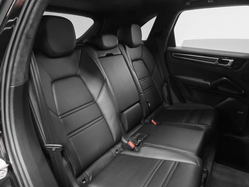 Certified 2021 Porsche Cayenne GTS image 26