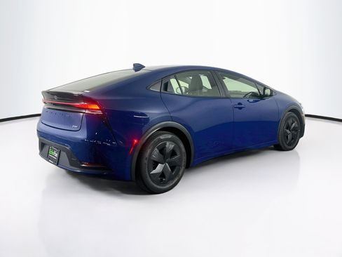 Used 2024 Toyota Prius LE FWD image 9