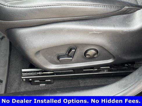 Used 2025 Jeep Compass Latitude w/ Convenience Group AWD/4WD image 24