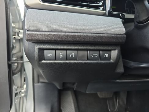Used 2025 Toyota Camry LE w/ Convenience Package AWD/4WD image 28