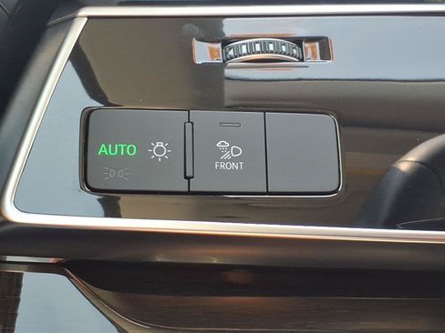 Used 2025 Audi Q8 Premium Plus w/ Premium Plus Package AWD/4WD image 17